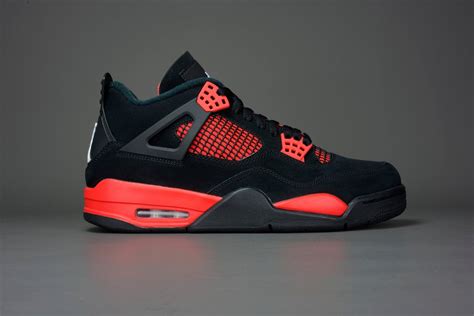 nike air jordan rood zwart wit|jordan 4 thunder sneaker.